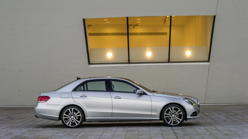Illustration for article titled 2014 Mercedes-Benz E-Class: It's Official, And It Comes With A Clock